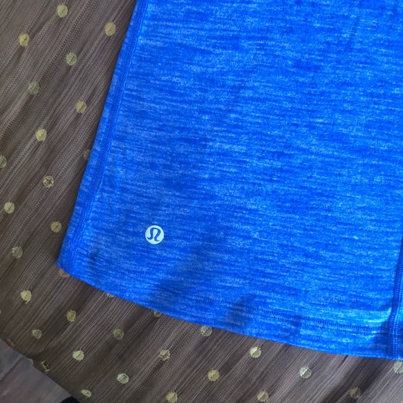 Lululemon loose fitting blue tank size 2 - Picture 5 of 5